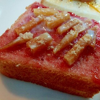 苺ジャムと芋けんぴのミニトースト